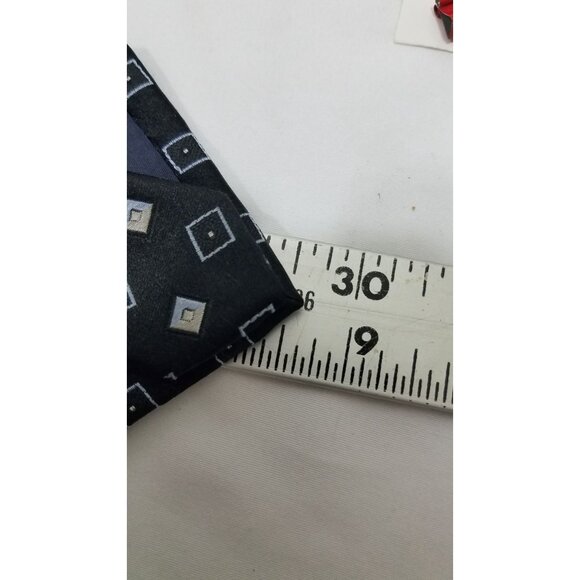 Izod Men's Necktie Black White Geometric Print Silk Classic Business Accessory - Picture 7 of 8